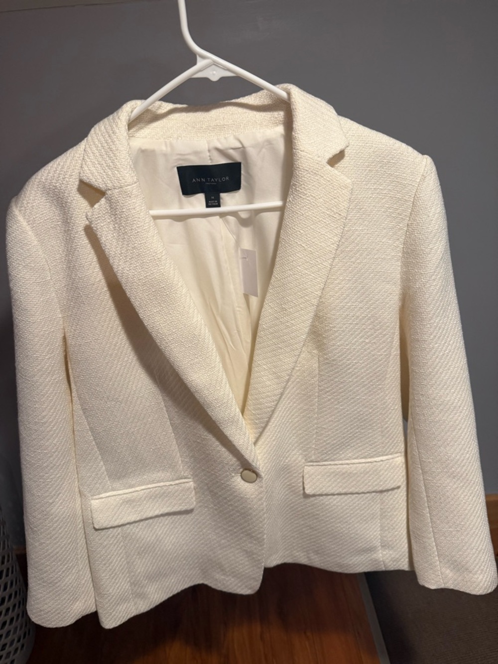 Ann Taylor Cream Textured One-Button Blazer